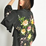 vintage 1970s embroidered kimono