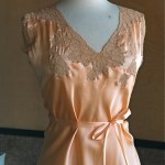 vintage 1940s nightgown