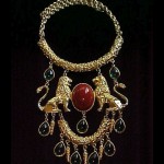 vintage 1970s lion necklace