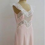 vintage 1940s nightgown