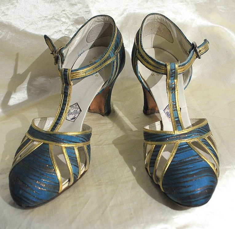 vintage flapper shoes