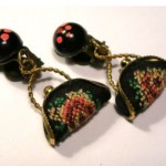 vintage 1940s petite point carpetbag earrings