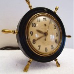 vintage 1940s bakelite nautical clock
