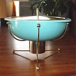 vintage 1950s pyrex casserole with stand