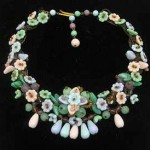 vinatge 1940s glass necklace