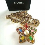 vintage chanel gripoix jeweled flower necklace