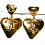 vintage 1990s chanel heart earrings