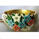 vintage trifari reticulated enamel flower bracelet