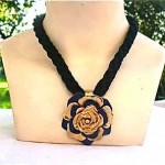 vintage 1970s ysl flower necklace