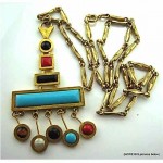vintage capri pendant necklace