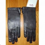 unused pair of hermes gloves