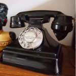 vintage 1930s bakelite telephone