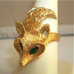 vintage 18k yellow gold fox ring with emerald eyes