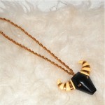 vintage givenchy lucite pendant necklace