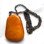 vintage 1960s baltic amber pendant necklace