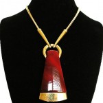 vintage 1970s trifari huge lucite pendant necklace z