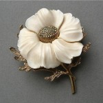 vintage nettie rosenstein floral pin