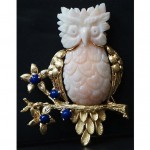 vintage 18k carved angel skin coral lapis lazuli brooch
