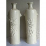 vintae pair chinese blanc de chine decorated vases