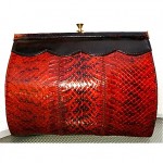 vintage 1970s snakeskin clutch z