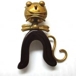 vintage brass and bakelite cat pin