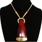 vintage trifari lucite pendant necklace