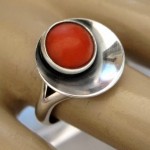 vintage 1970s mod silver and coral ring