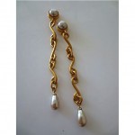 vintage karl lagerfeld pearl drop earrings