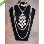 vintage trifari neecklace and earrings set