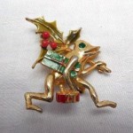 vintage hattie carnegie christmas frog pin