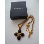 vintage 1990s chanel necklace