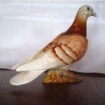 vintage beswick pigeon with original label