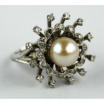 vintage 14k diamond and pearl ring