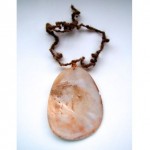 vintage 1950s aboriginal pearl shell pendant necklace