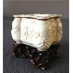 antique chinese porcelain box and cover with calligraphy