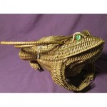 vintage wicker novelty frog handbag