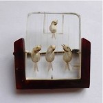 vintage 1930s bakelite carved lucite brooch