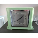 vintage 1930s bakelite electric clock