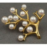 vintage mikimoto 18k pearl brooch