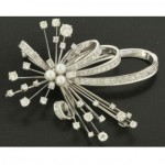 vintage 1950 platinum diamond brooch