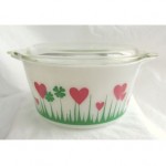 vintage mid-century pyrex lucky in love covered casserole