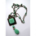 vintage 1920s peking glass necklace