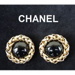 vintage 1970s chanel earrings