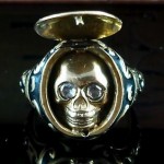 antiquem memento mori diamond locket skull ring