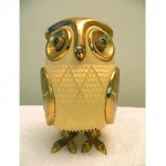 vintage 1960s novelty owl transistor radio