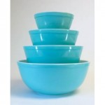 vintage set 1950s pyrex mixing bowls