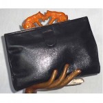 vintage 1940s leather clutch with bakelite clasp