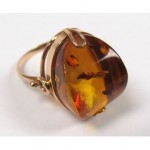 vintage mid-century modernist baltic amber ring