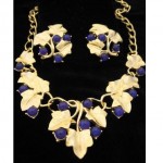 vintage trifari necklace and earrings