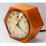 vintage 1940s bakelite clock